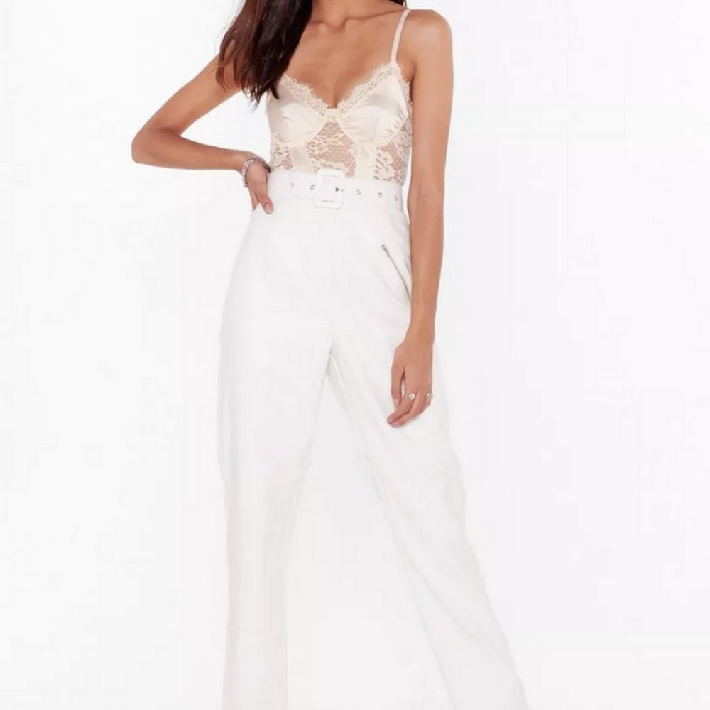 NWT Nasty Gal Eyelash Lace V Neck Bodysuit, Women's Size Medium, NWT